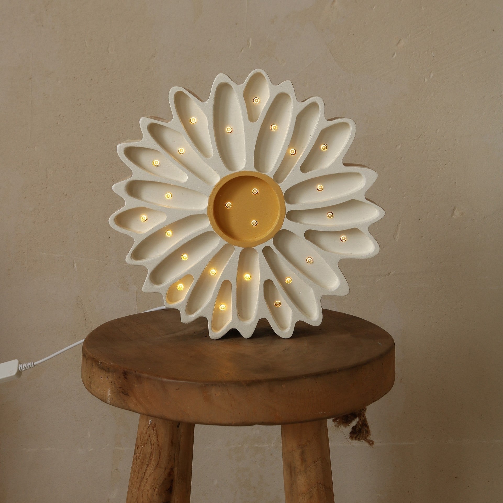 Little Lights Daisy Lamp